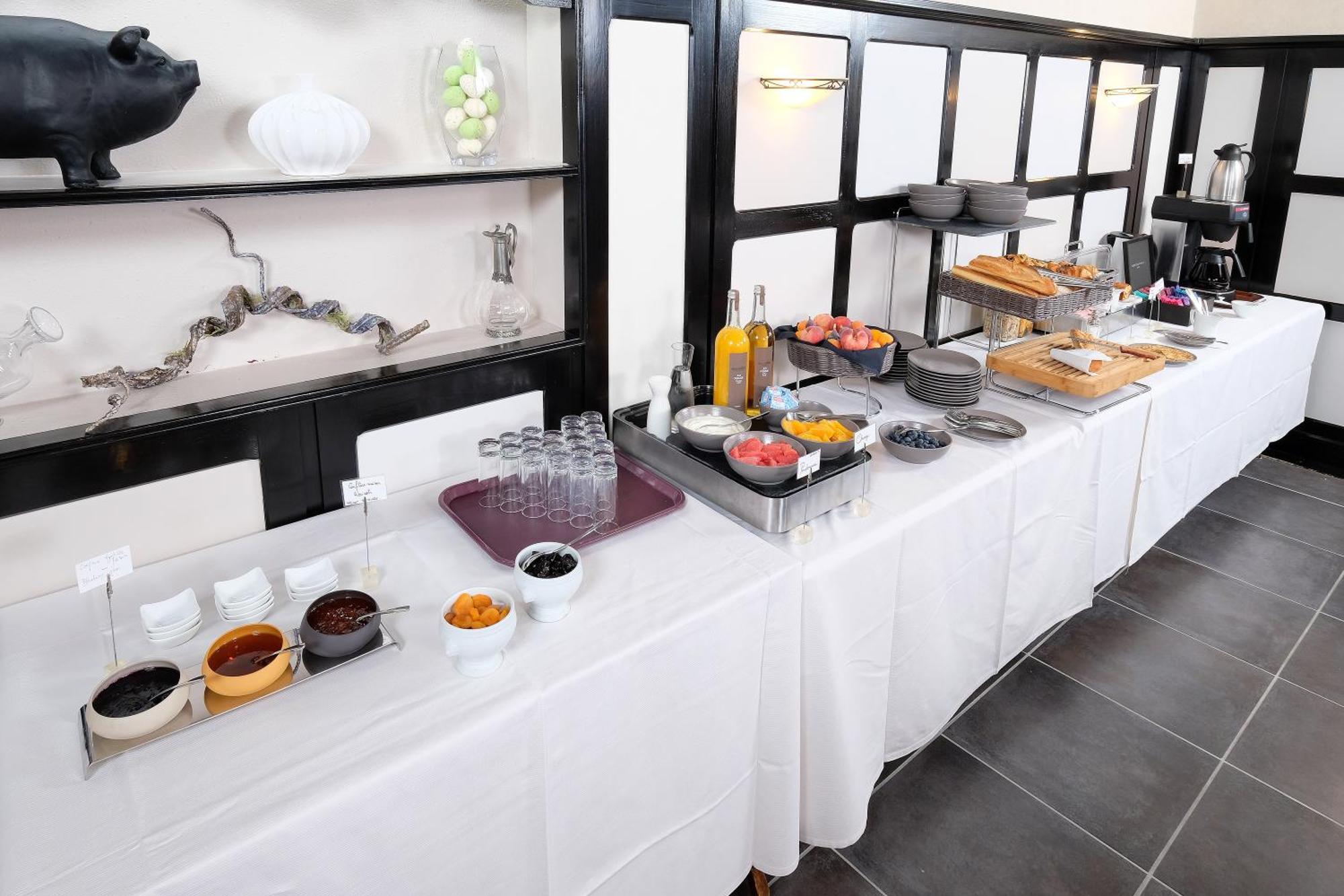 Saint-Étienne-de-Fursac Logis Hotel Restaurant Nougier מראה חיצוני תמונה