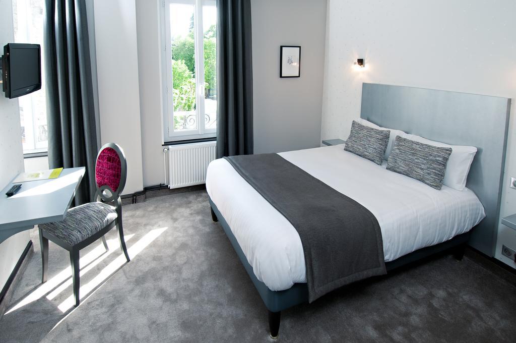 Saint-Étienne-de-Fursac Logis Hotel Restaurant Nougier חדר תמונה